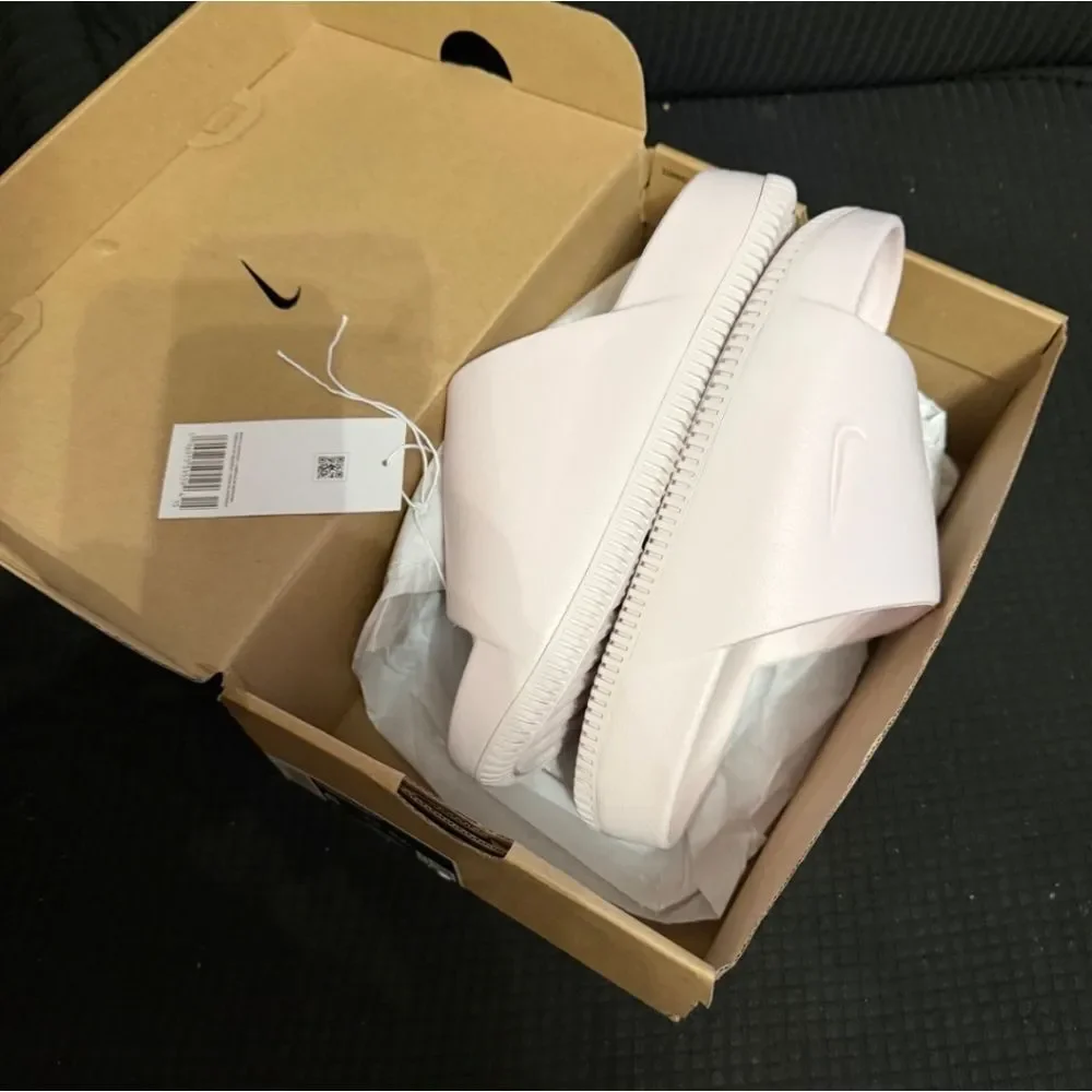 Nike Womens Calm Slides - NWT - SIZE 6